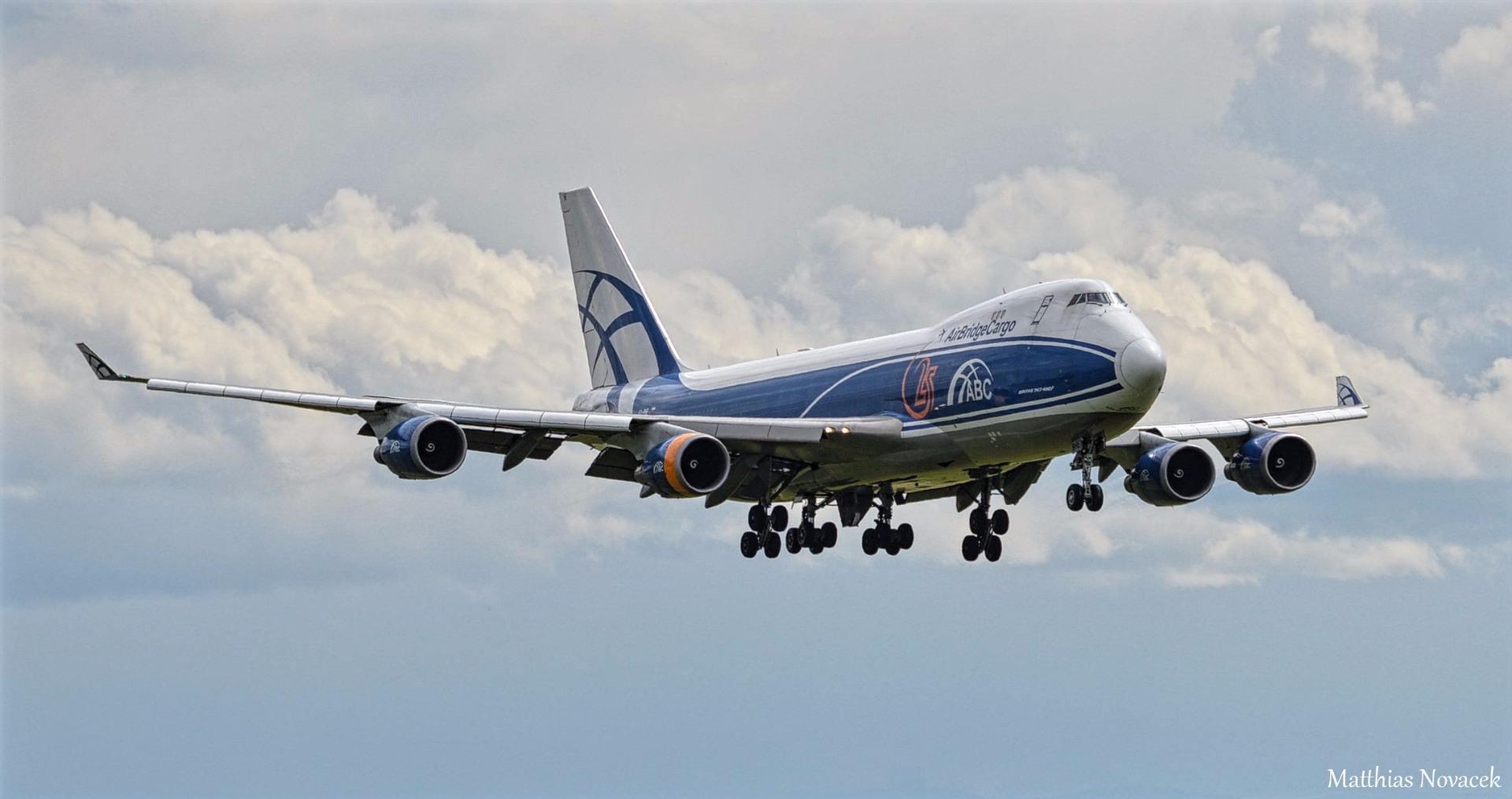 Boeing 747-400F von ABCargo aus Russland im "Final approach" in Graz