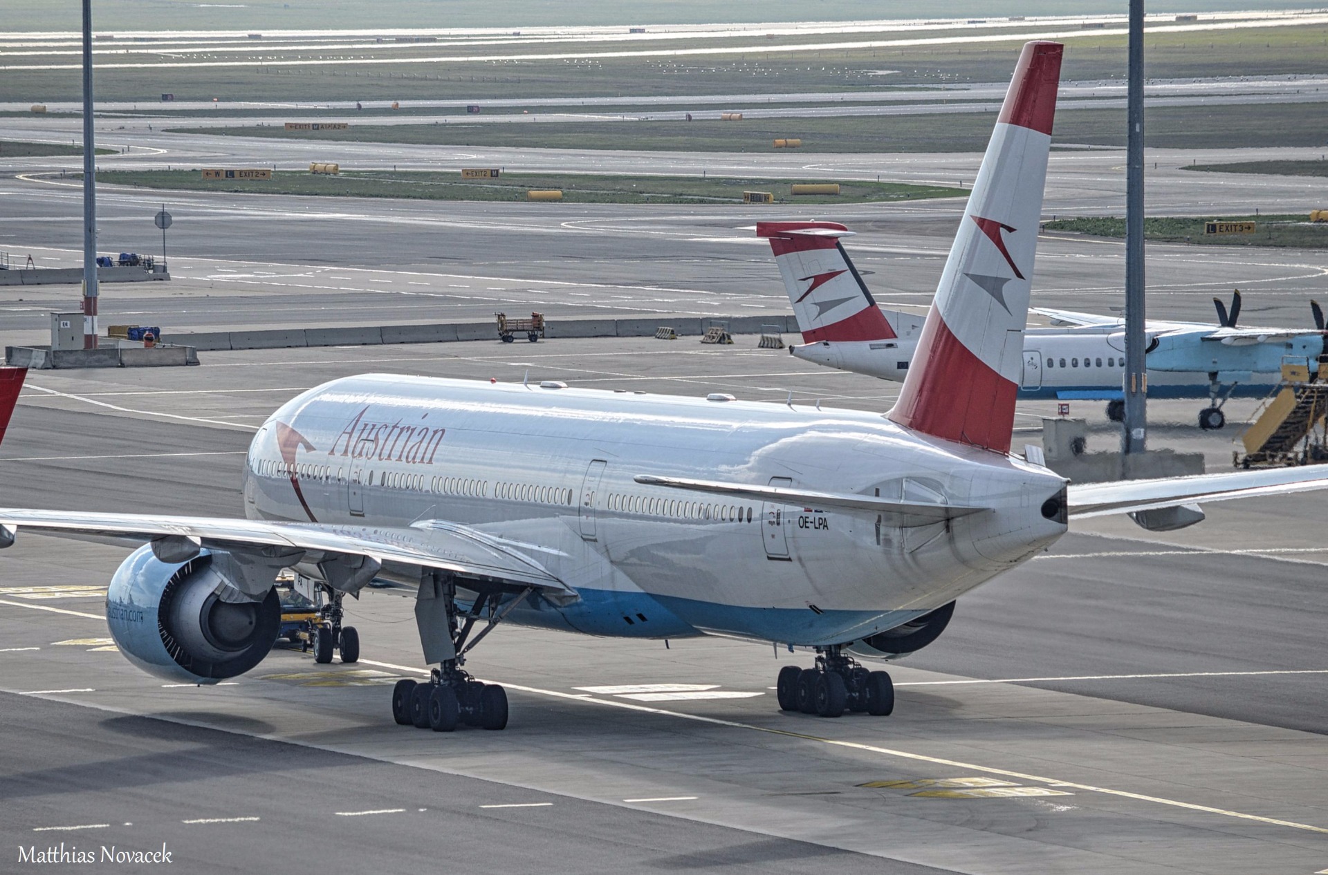 Hier sieht man die im Text erwähnte OE-LPA, eine Boeing 777-200 der Austrian Airlines