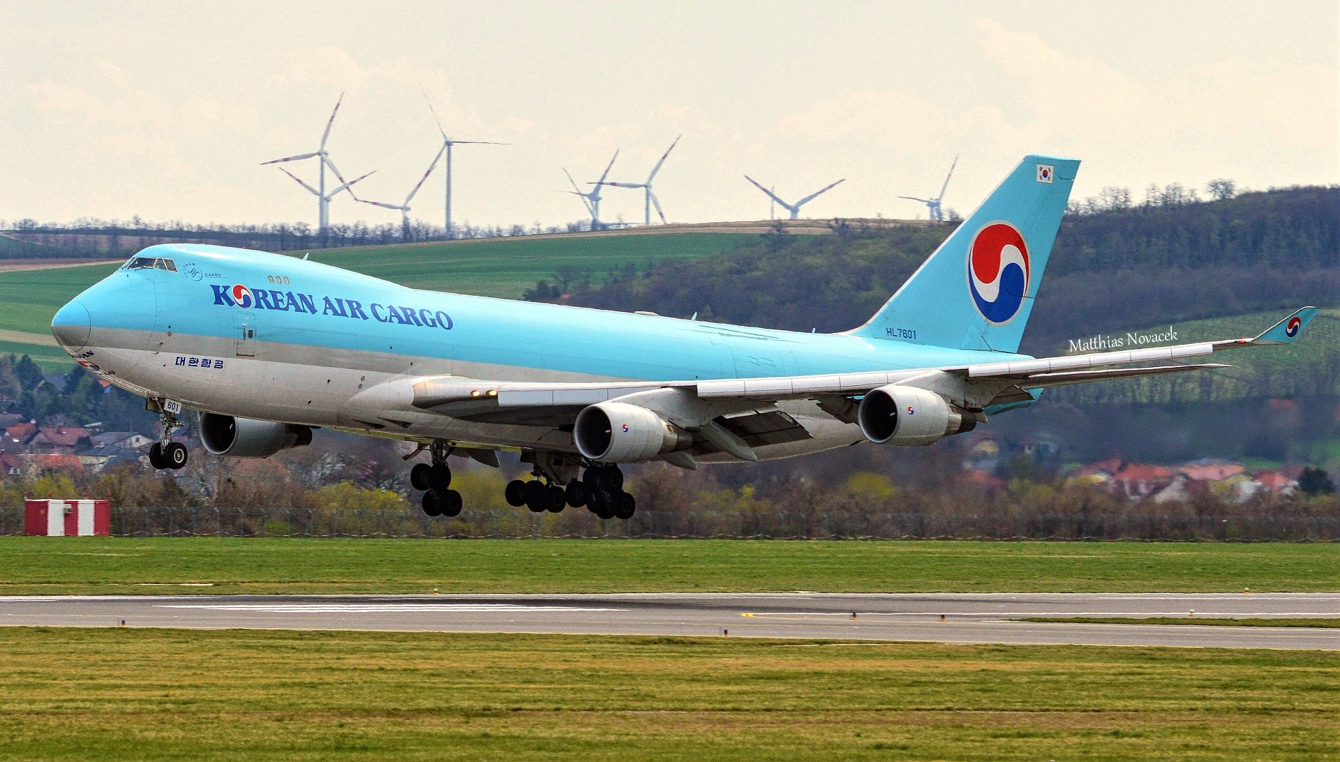 Ein sehr seltener Frachter aus Korea. Eine Boeing 747-400F der KoreanAirCargo aus... Korea :)