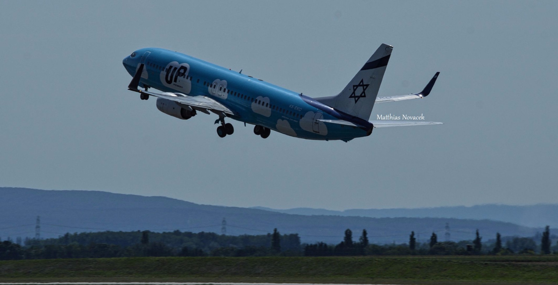 Boeing 737-800 der israelischen ELAL mit "Up" Lackierung